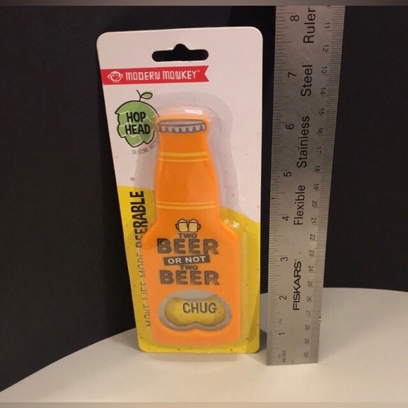 ❌Must Bundle❌🍺Silicone Bottle Key with Metal Opener-NWT - Picture 3 of 4